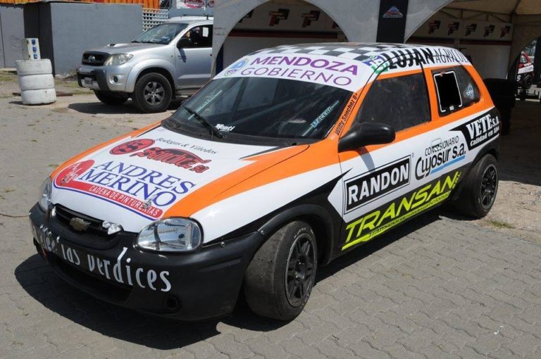 28795487_160613221203133_8739440694176776192_n